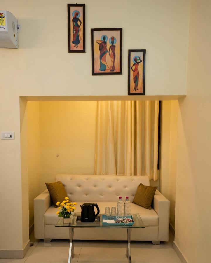 Ventex Inn Лакхнау Экстерьер фото