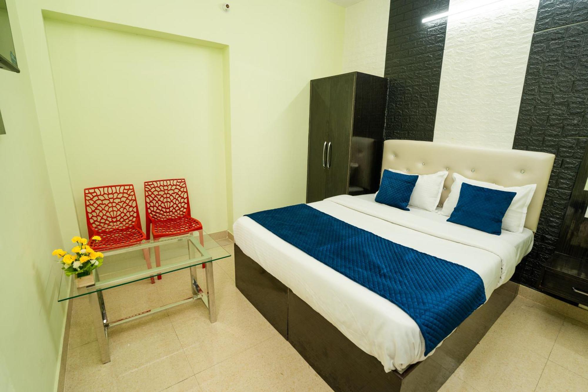 Ventex Inn Лакхнау Экстерьер фото